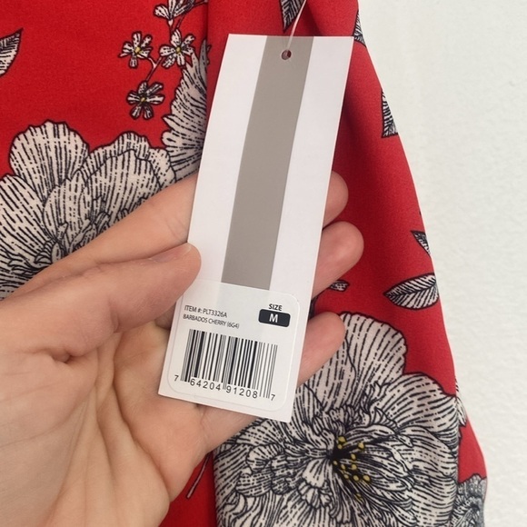 Peace and Pearls NWT red floral tank top. - Picture 6 of 11